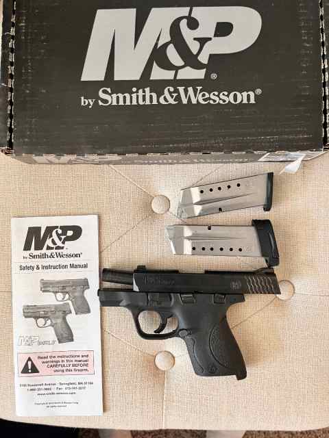 Smith &amp; Wesson M&amp;P Shield 9mm