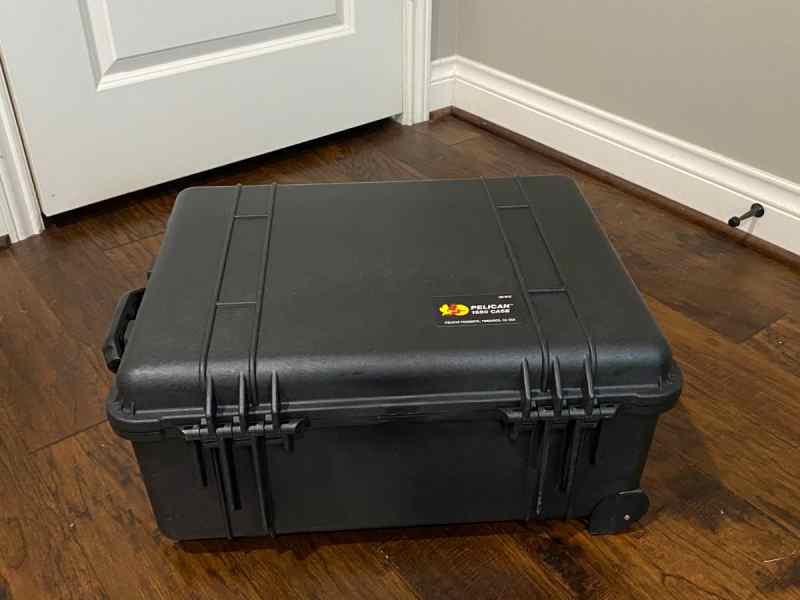 Pelican 1560 Rolling Hard Case - Black