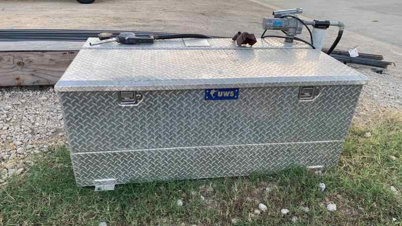 75 gallon tank/ toolbox combo with pump 