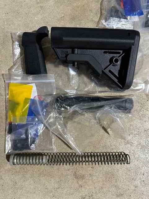Lower parts kits, B5 stocks and Grips