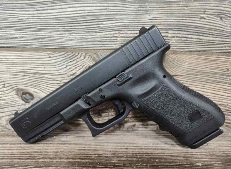 Glock 17 Gen 3 9mm 4.48&quot; Barrel w/ One 17 Round