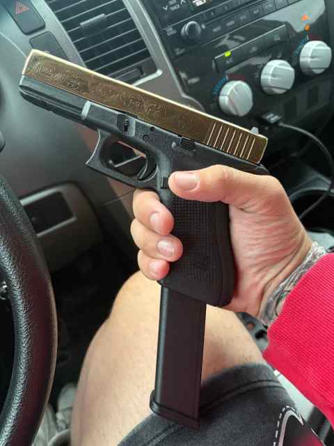 GOLD GLOCK 17 GEN 4