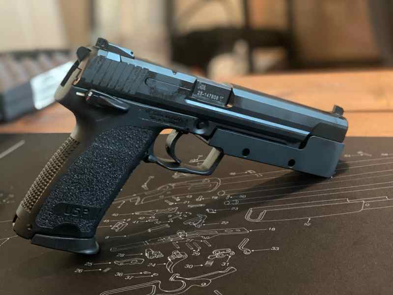 HK USP 45 Elite with Extras