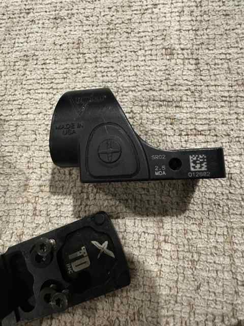 Trijicon SRO 2.5 moa