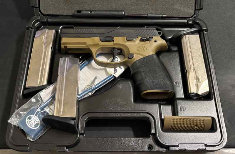 FNP-9 Hammer fired, 3 mags, extras
