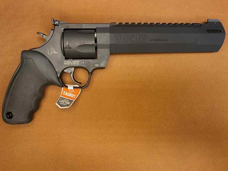 NEW IN BOX - Taurus Raging Hunter 8.4&quot; 454 Casull