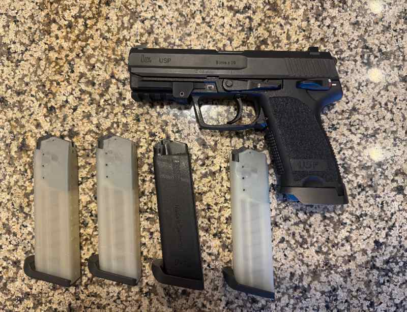 HK USP 9 w/ Jet Funnel &amp; 4 Mags