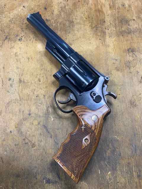 Smith &amp; Wesson Model 57 No Dash