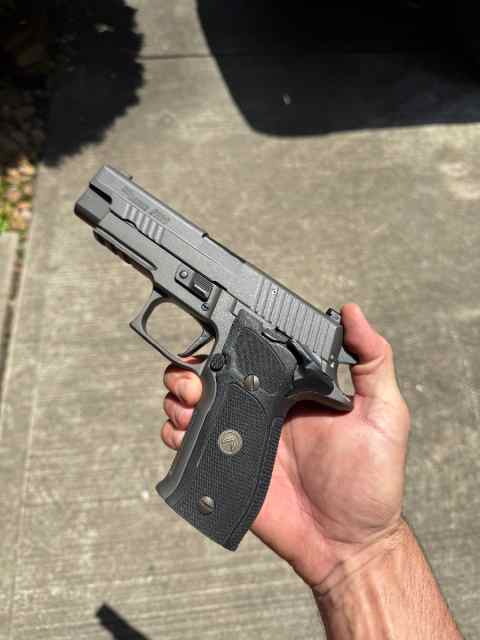 Sig 226 legion SAO 9mm/ with extras