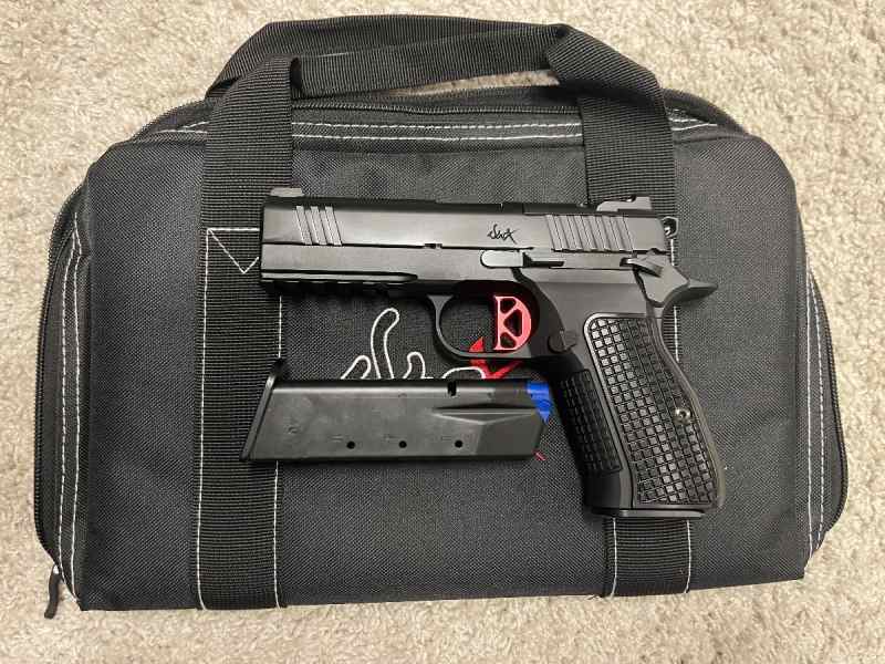 Dan Wesson DWX Compact