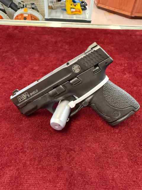 Smith &amp; Wesson M&amp;P 9 Shield 