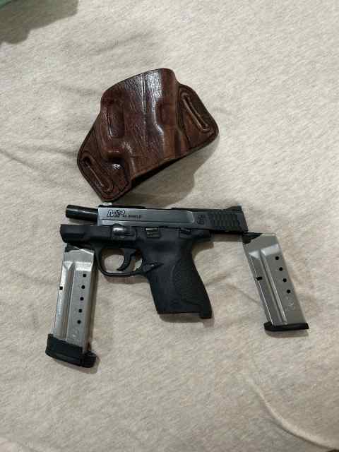 M&amp;P SHIELD .40 cal