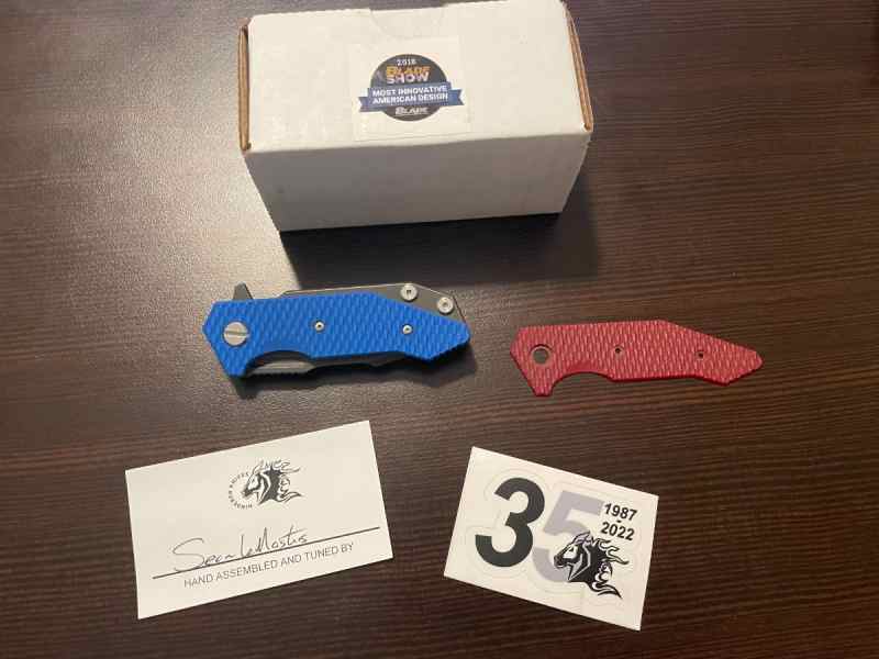 Hinderer Halftrack in Battle Black w/ Extra Scale