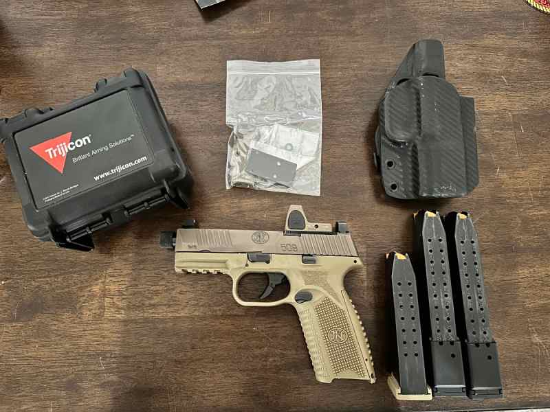 FN 509 Tactical - Trijicon night sights 