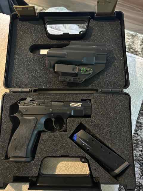 CZ 75 D Compact - SA DA w/ decocker and IWB holste