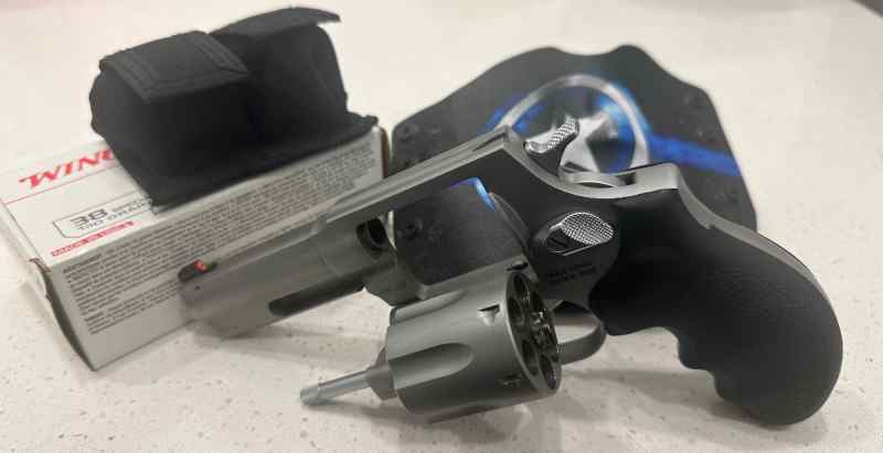 Taurus 3&quot; revolver 856