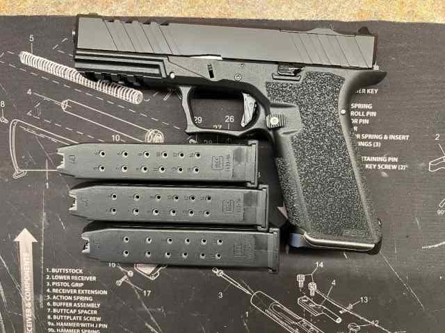 P80 PF940 Glock 22 (.40)