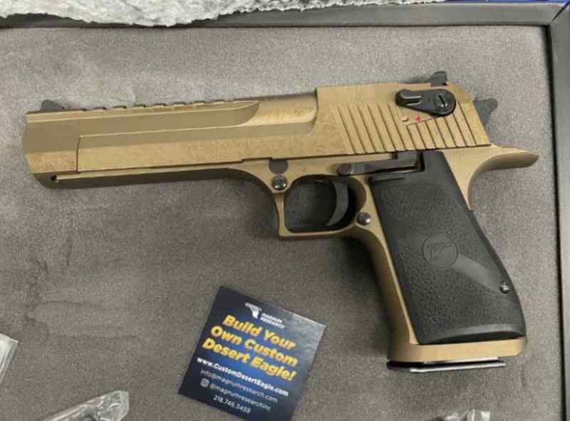 Magnum Research Desert Eagle Mark pistol  XIX