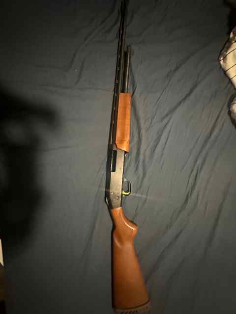  Mossberg 500 pump action