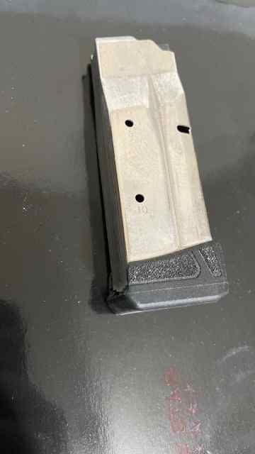 Ruger max 9 magazine