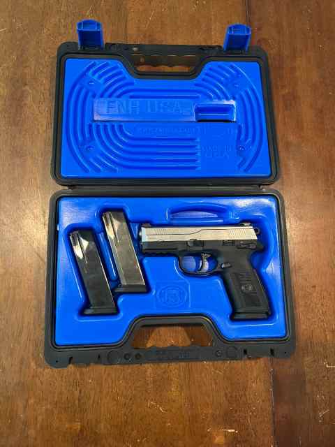 FNX 40 W/ FNX 9 Slide