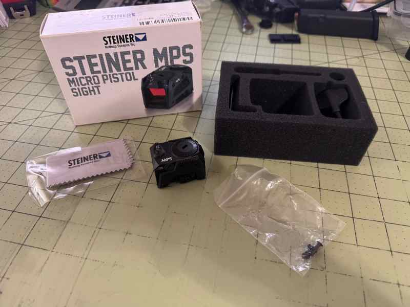 Steiner MPS enclosed red dot $350