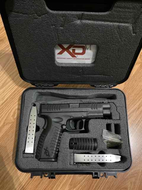 Springfield XDm 9mm 4.5