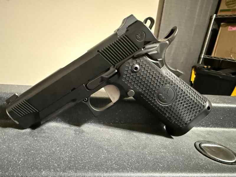 Nighthawk 9mm Commander 2011 FS/WTT