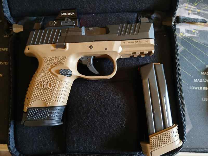 F&amp;N 9mm compact with 2 mags and red dot