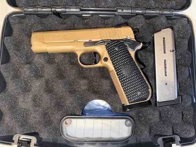 Sig Sauer Emperor Scorpion Fastback 1911