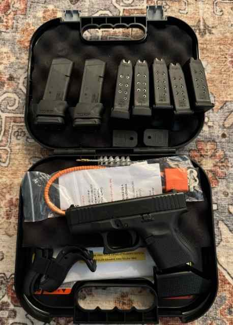 Lightly Used Glock 26 with Extra Mags and Holster