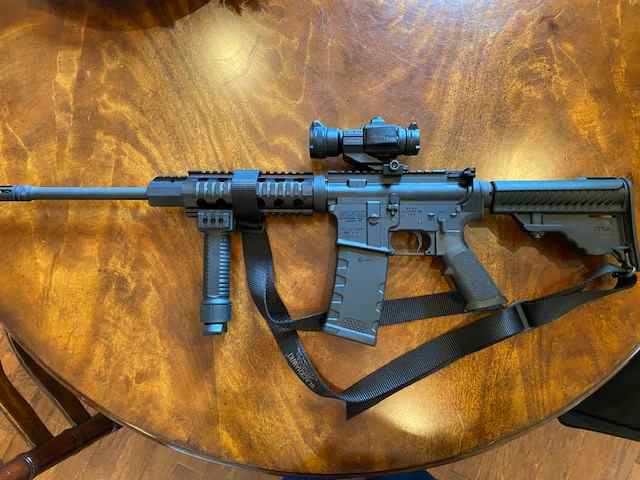 Unfired DPMS AR15 16&quot; with unused Vortex Viper