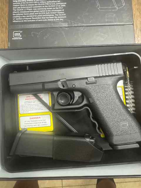Glock 17 Gen 1 (Rare)