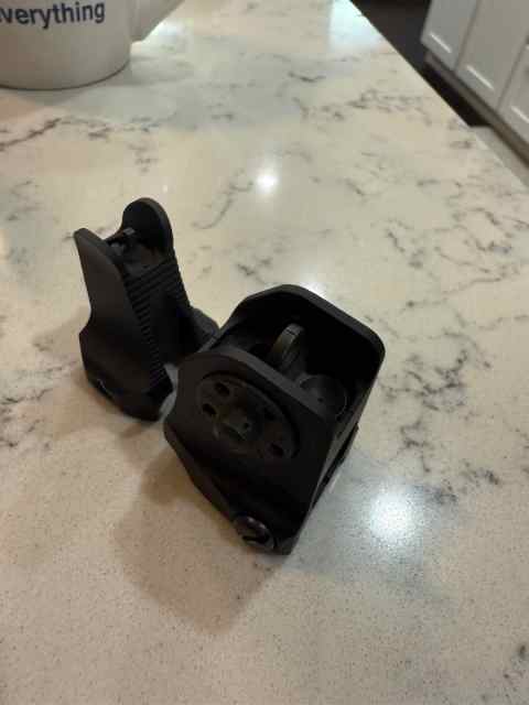 Daniel defense fixed front/rear iron sights 