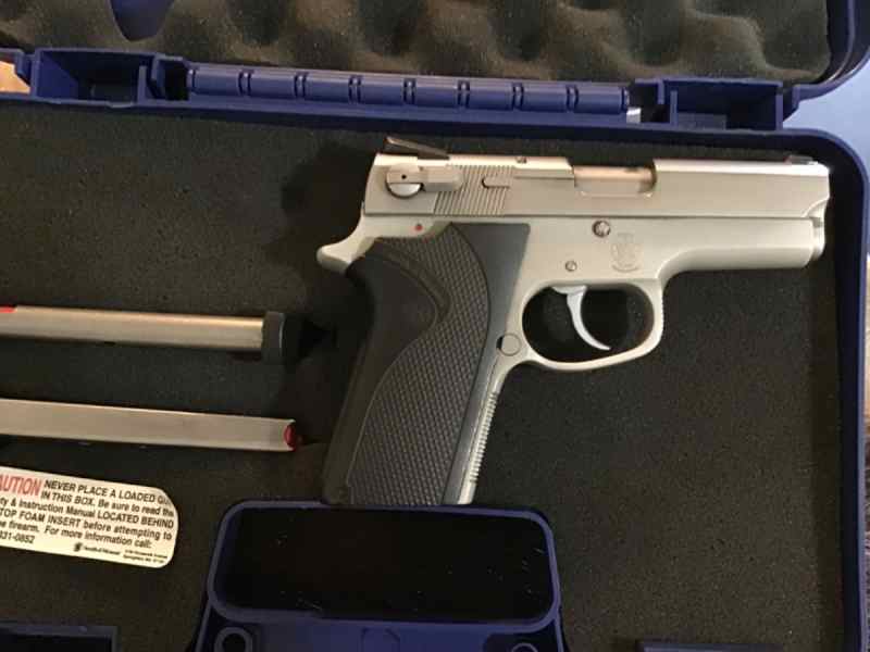 Smith and Wesson 3913 price drop    $550