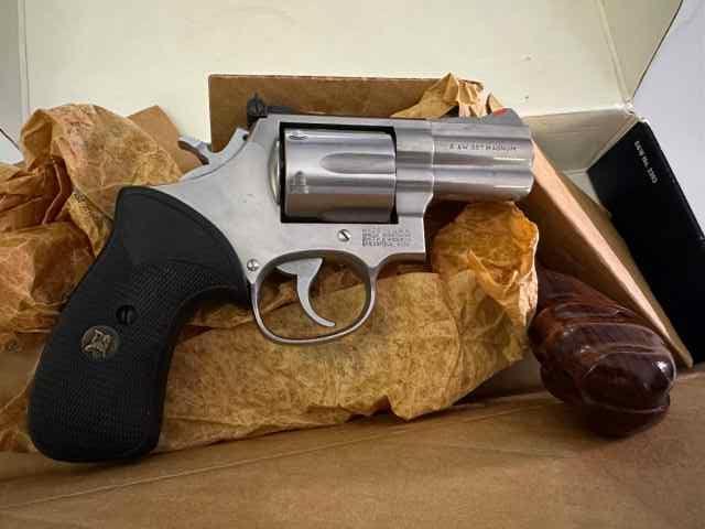 Colt model 686 357