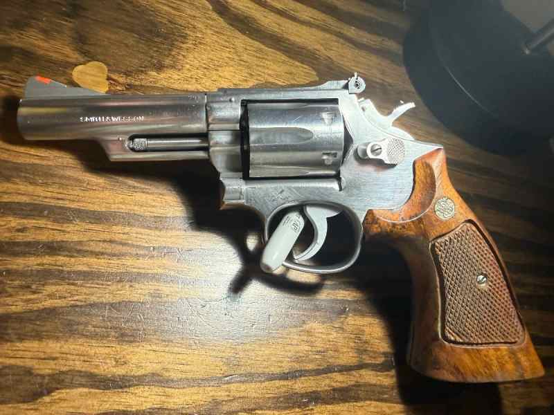 Smith &amp; Wesson Model 66-1 4”