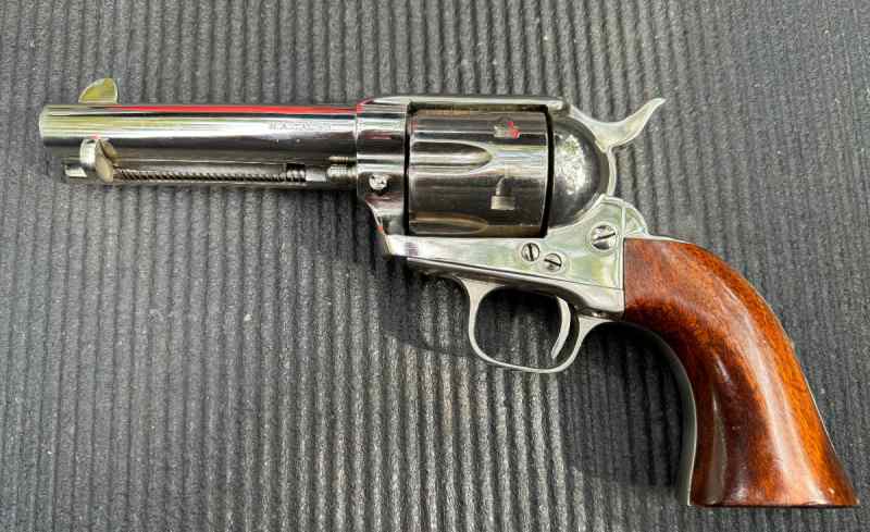 FS/FT Uberti 45 1873 Cattleman revolver