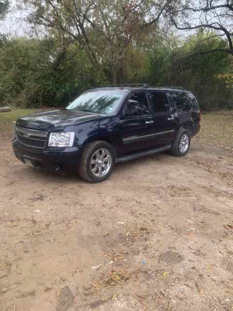 09 Chevy Suburban 