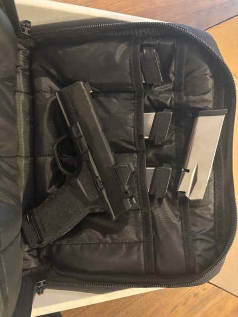 NEW IN BOX - Taurus Model 608 4&quot; 8 Shot .357mag
